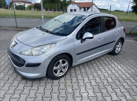 Peugeot - 207