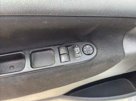 Peugeot - 207