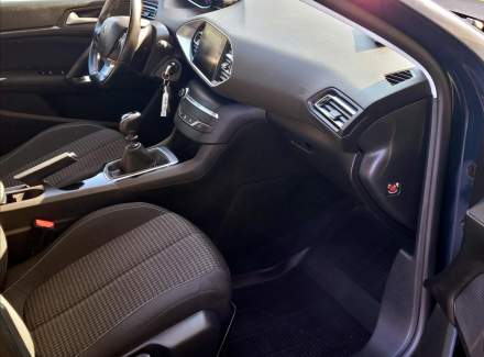Peugeot - 308