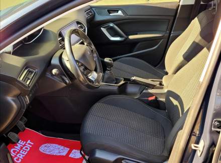 Peugeot - 308