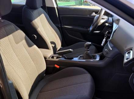 Peugeot - 308
