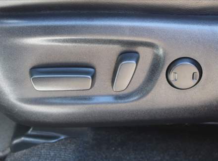 Toyota - RAV 4