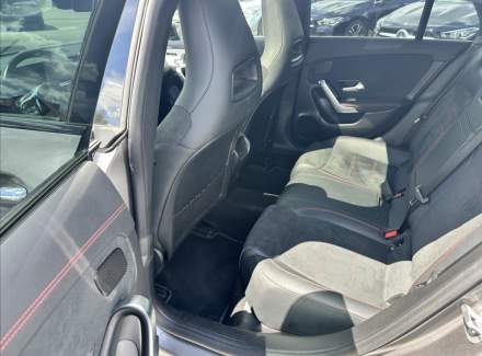 Mercedes-Benz - CLA