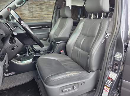 Toyota - Land Cruiser