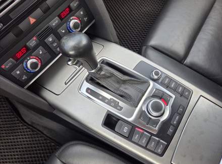 Audi - A6