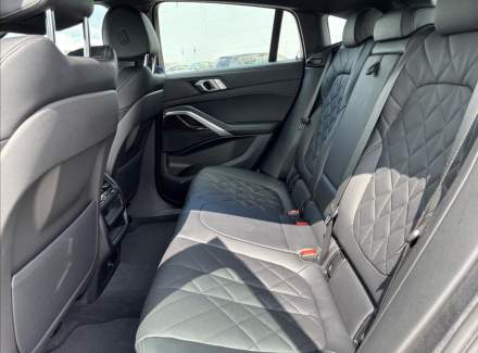 BMW - X6