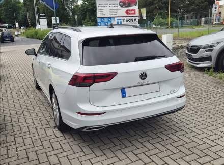 Volkswagen - Golf