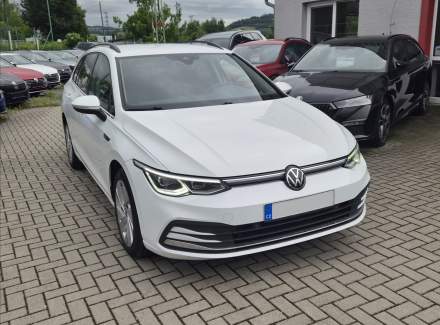 Volkswagen - Golf