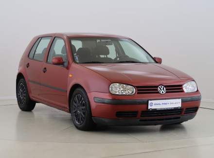 Volkswagen - Golf
