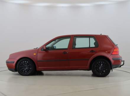 Volkswagen - Golf