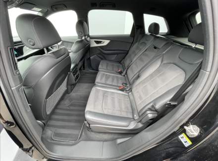 Audi - Q7