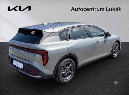 Kia - K4
