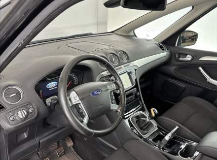 Ford - S-MAX