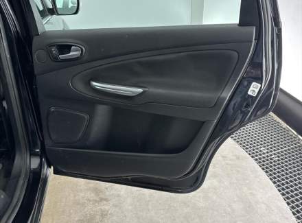 Ford - S-MAX