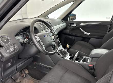 Ford - S-MAX
