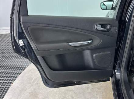Ford - S-MAX