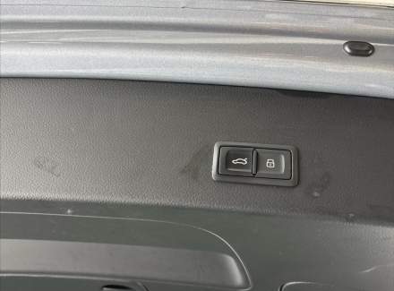 Audi - A6
