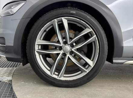 Audi - A6