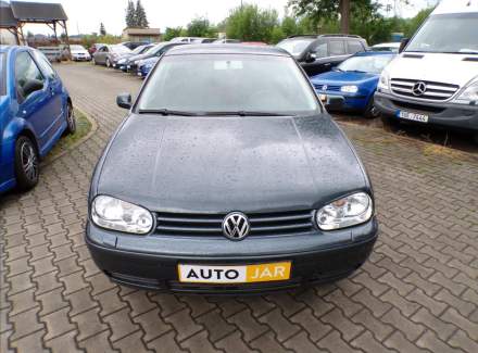 Volkswagen - Golf