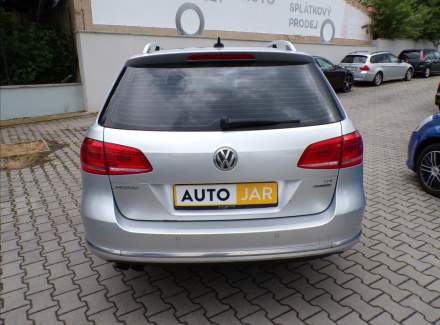 Volkswagen - Passat