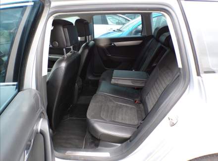Volkswagen - Passat