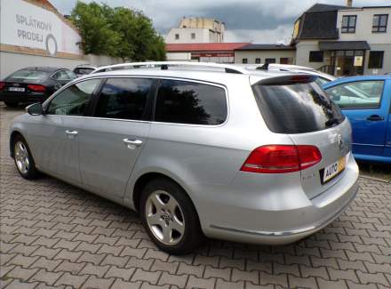 Volkswagen - Passat