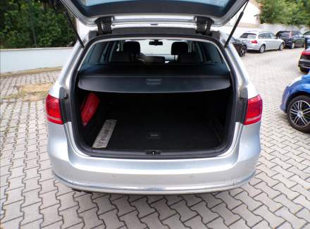 Volkswagen - Passat