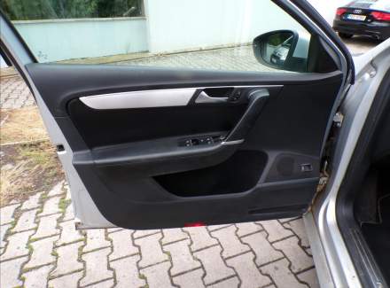 Volkswagen - Passat