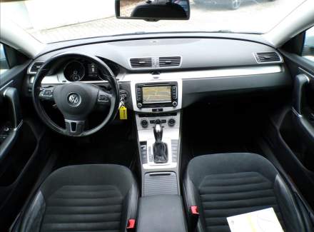 Volkswagen - Passat