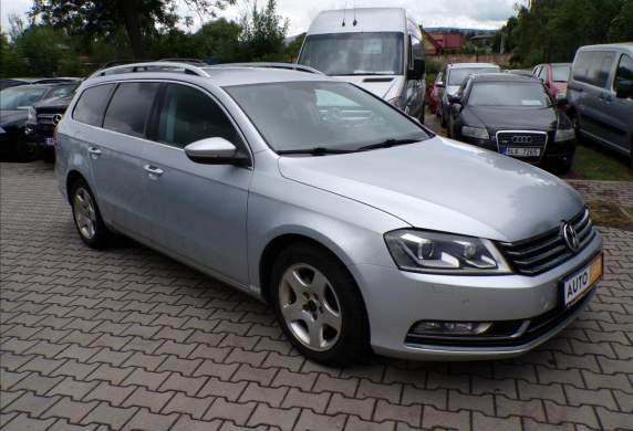 Volkswagen - Passat