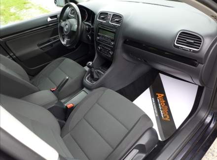 Volkswagen - Golf
