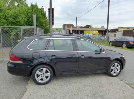 Volkswagen - Golf
