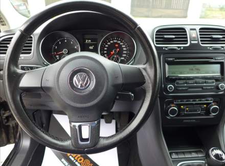 Volkswagen - Golf