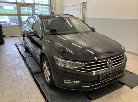 Volkswagen - Passat