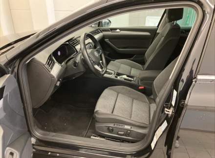Volkswagen - Passat