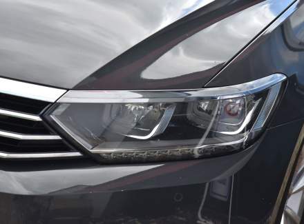 Volkswagen - Passat