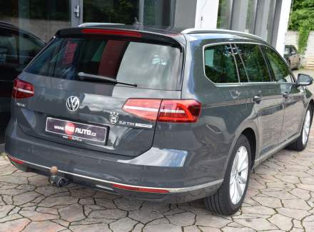 Volkswagen - Passat