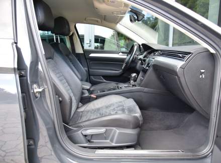 Volkswagen - Passat