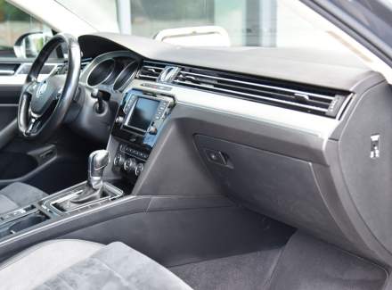 Volkswagen - Passat