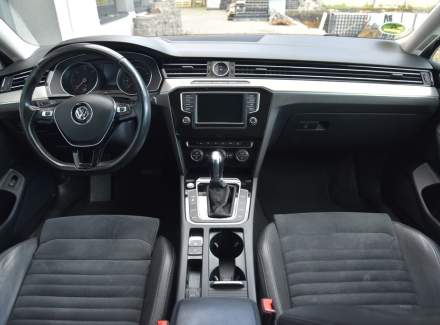 Volkswagen - Passat