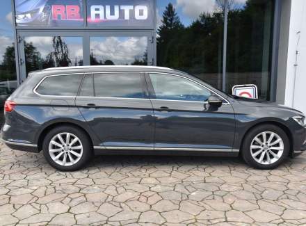 Volkswagen - Passat