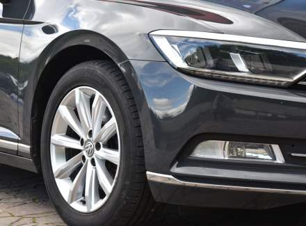 Volkswagen - Passat
