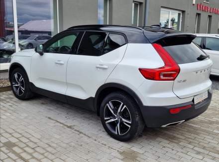 Volvo - XC40