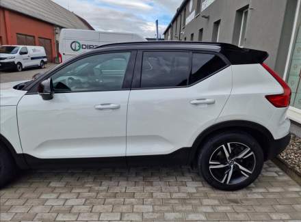Volvo - XC40