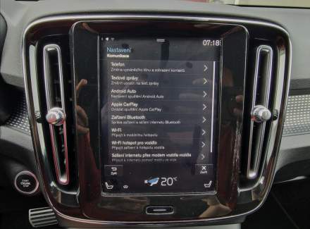 Volvo - XC40