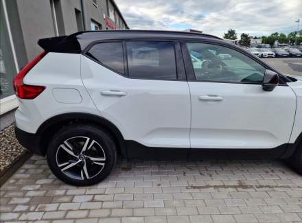 Volvo - XC40