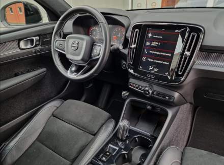 Volvo - XC40