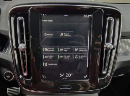 Volvo - XC40