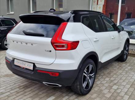 Volvo - XC40