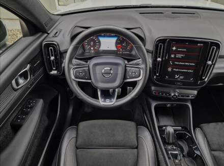 Volvo - XC40